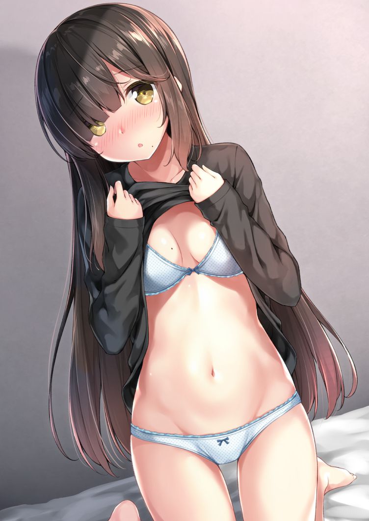 【Secondary erotic】 Here is an erotic image of a girl who has been able to see various things such as and pants by raising clothes 20
