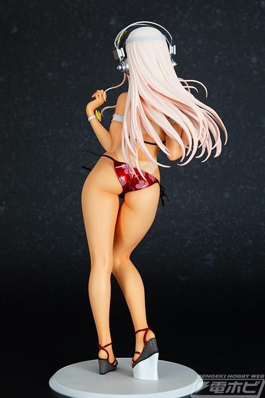 [Super Sonico] swimsuit is unraveled and the erotic sunburn trace version of the porori figure! 8