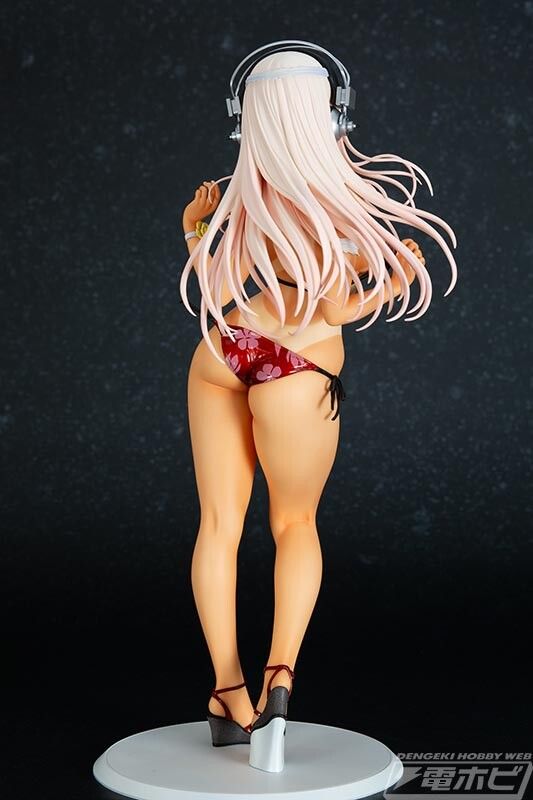 [Super Sonico] swimsuit is unraveled and the erotic sunburn trace version of the porori figure! 9