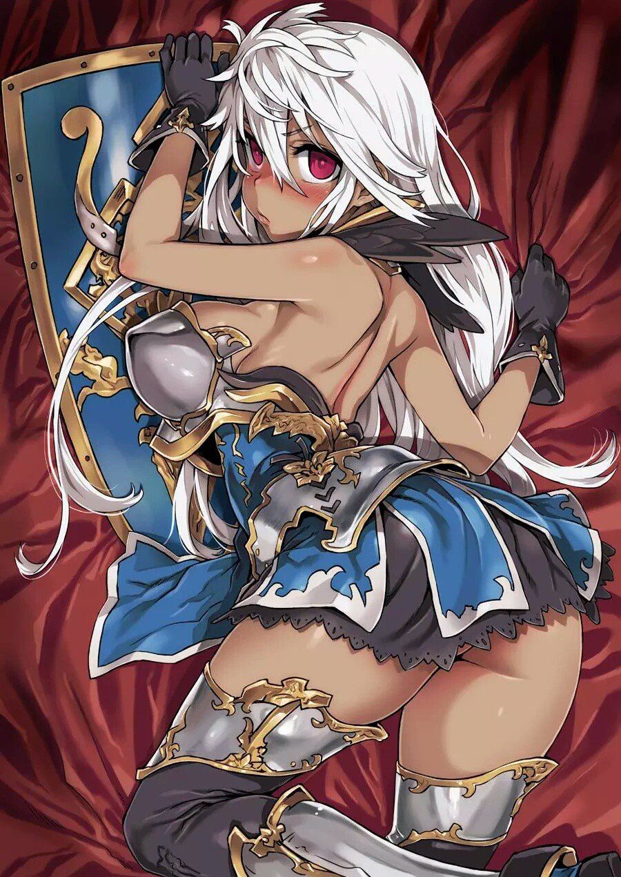 Erotic image of "silver hair brown skin" that is strangely matched even if it exists only in anime and manga 4