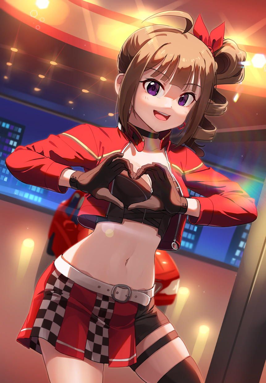 Goddess of the circuit! It is a race queen's young lady who is samurai to the car body in a high leg leotard and a bold ♪ 36