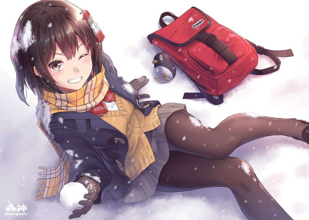 When it snows heavily, it is variously difficult, but I think that the girl playing in the snow is cute and good. 45