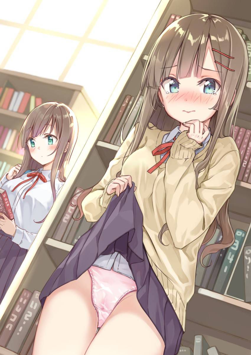 [Secondary] erotic image that was allowed only in the rear charge that high school girls show pants to up their skirts 18