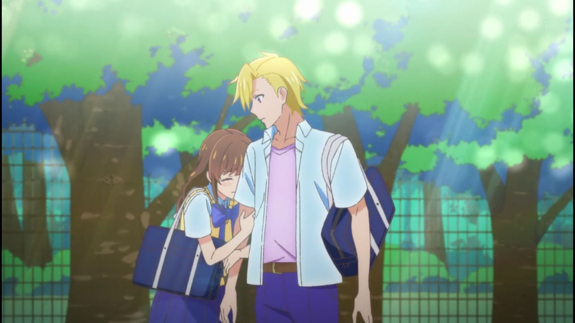 In the anime "More than a couple, less than a lover." in episode 1, a girl who is a childhood friend is laid down by a handsome man and has a scene where he is a little girl 21