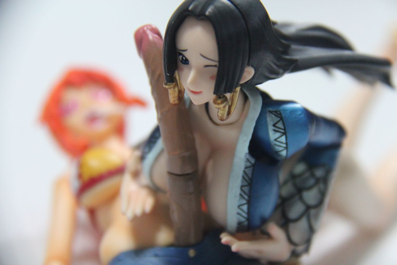 CUM ON BOA.HANCOCK (FIGURE) 24