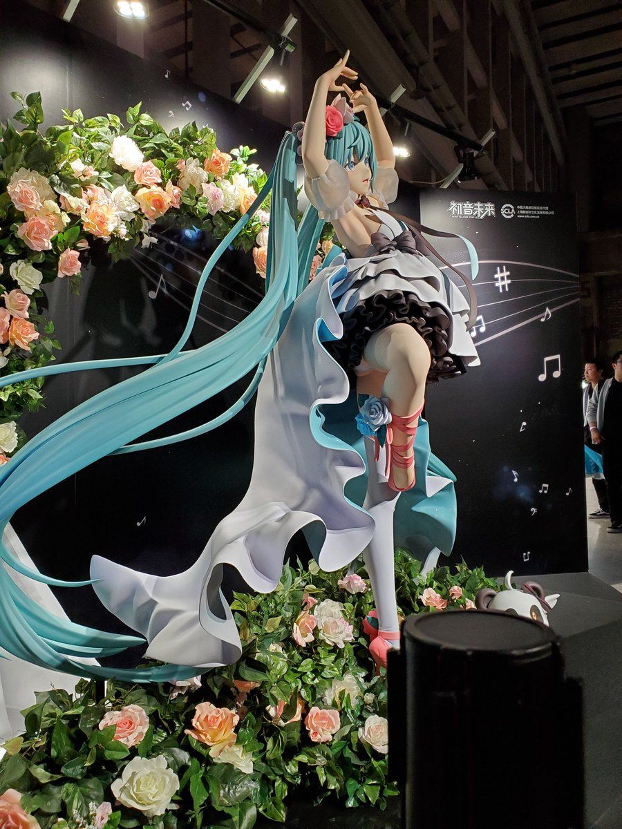 [There is a pantyhose] hatsune Miku's life-size figure, too naughty 3