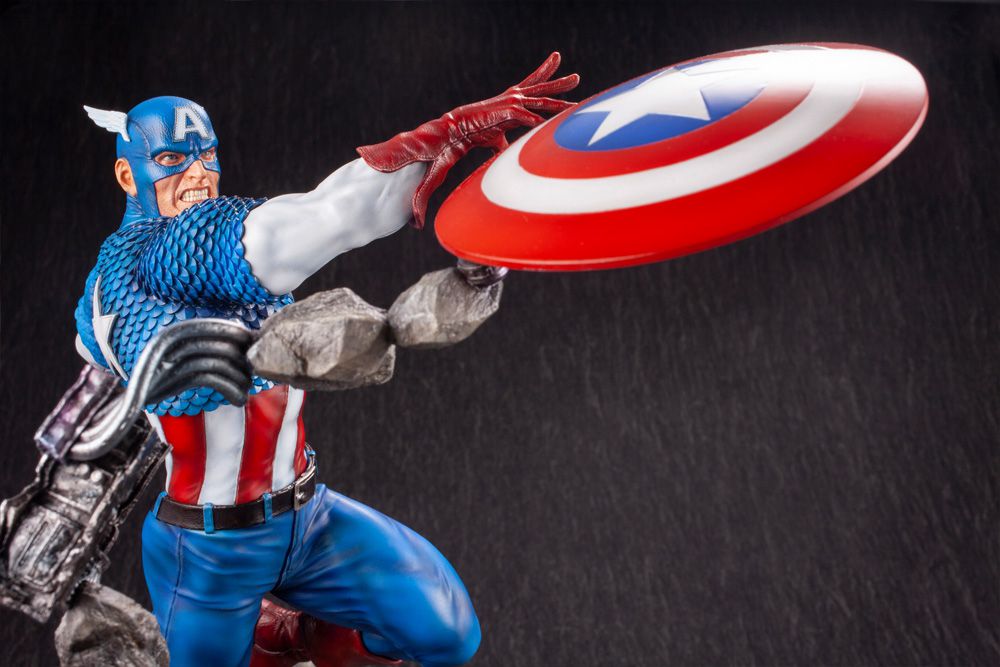 Marvel Comics Captain America Fine Art Statue [bigbadtoystore.com] Marvel Comics Captain America Fine Art Statue 17