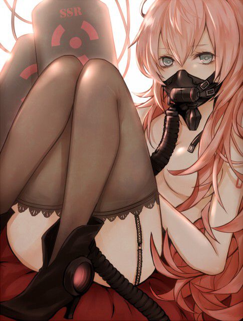 I'm excited about a girl who wears a two-dimensional gas mask. 50 photos 25