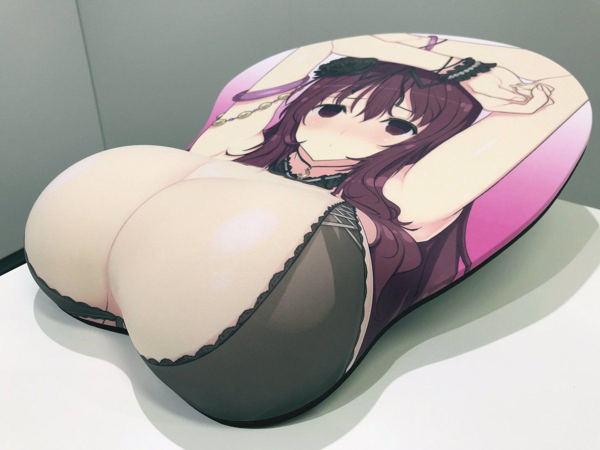 Life-size boob mouse pad of purple insanely big erotic breasts of [Senran Kagura]! 3