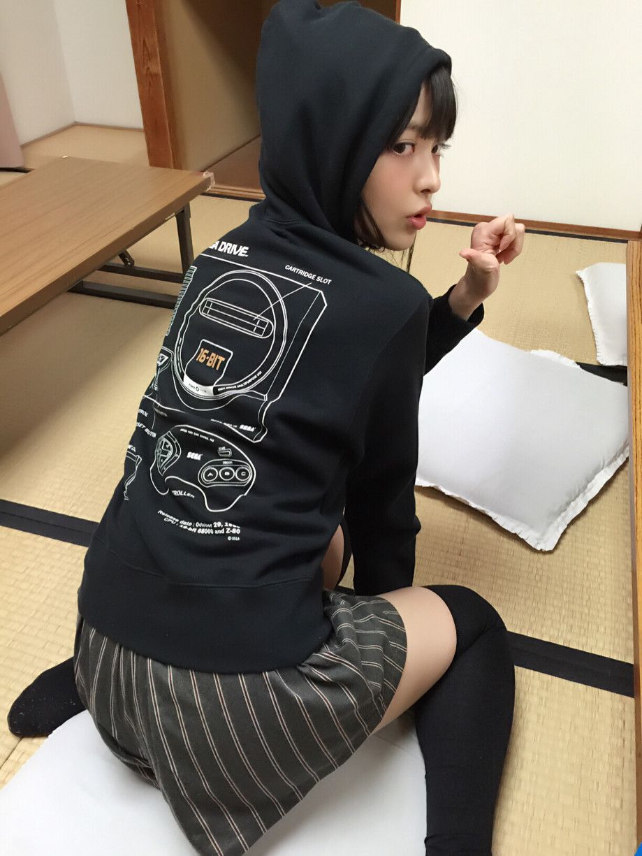 Sumire Uesaka "to emphasize the thigh... W] also erotic image offer Wwwwwww 22