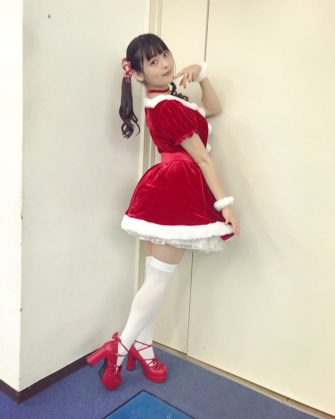 Sumire Uesaka "to emphasize the thigh... W] also erotic image offer Wwwwwww 8