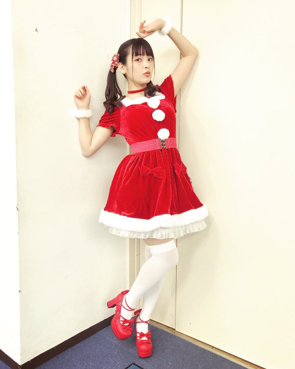 Sumire Uesaka "to emphasize the thigh... W] also erotic image offer Wwwwwww 9