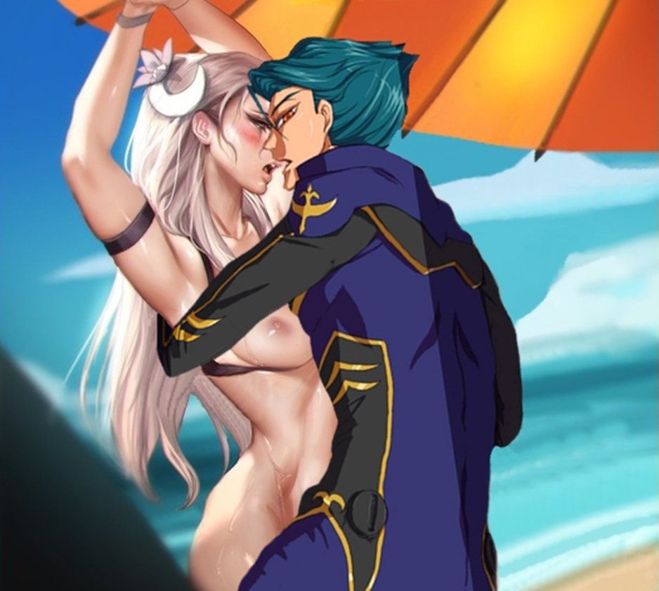The League of Legends has been collecting images because they are erotic. 12