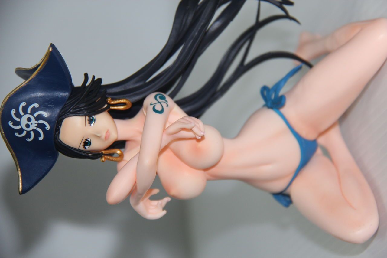 ONE PIECE NAKED FIGURE 6