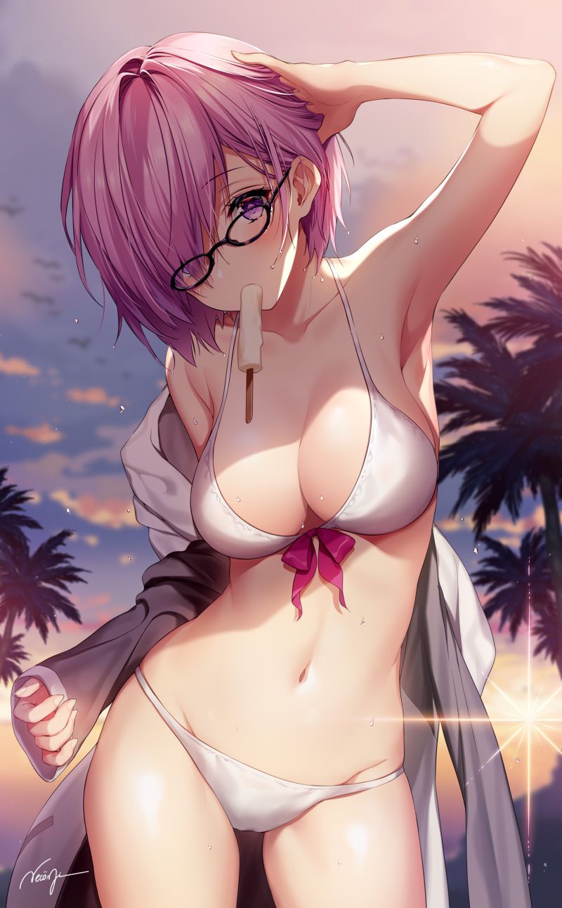 [It is rather normal] secondary erotic picture of swimsuit women who eyes go under the axillary than the breast... 33