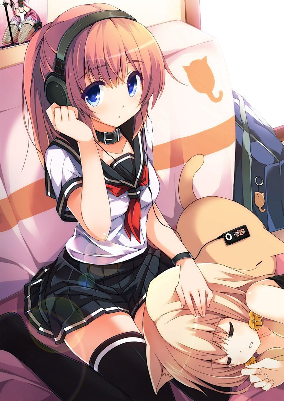 [2nd] Secondary image of a cute girl doing headphones [non-erotic] 19