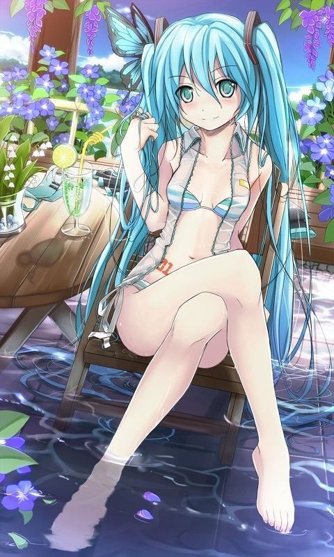 Secondary swimsuit image even on cold days 9