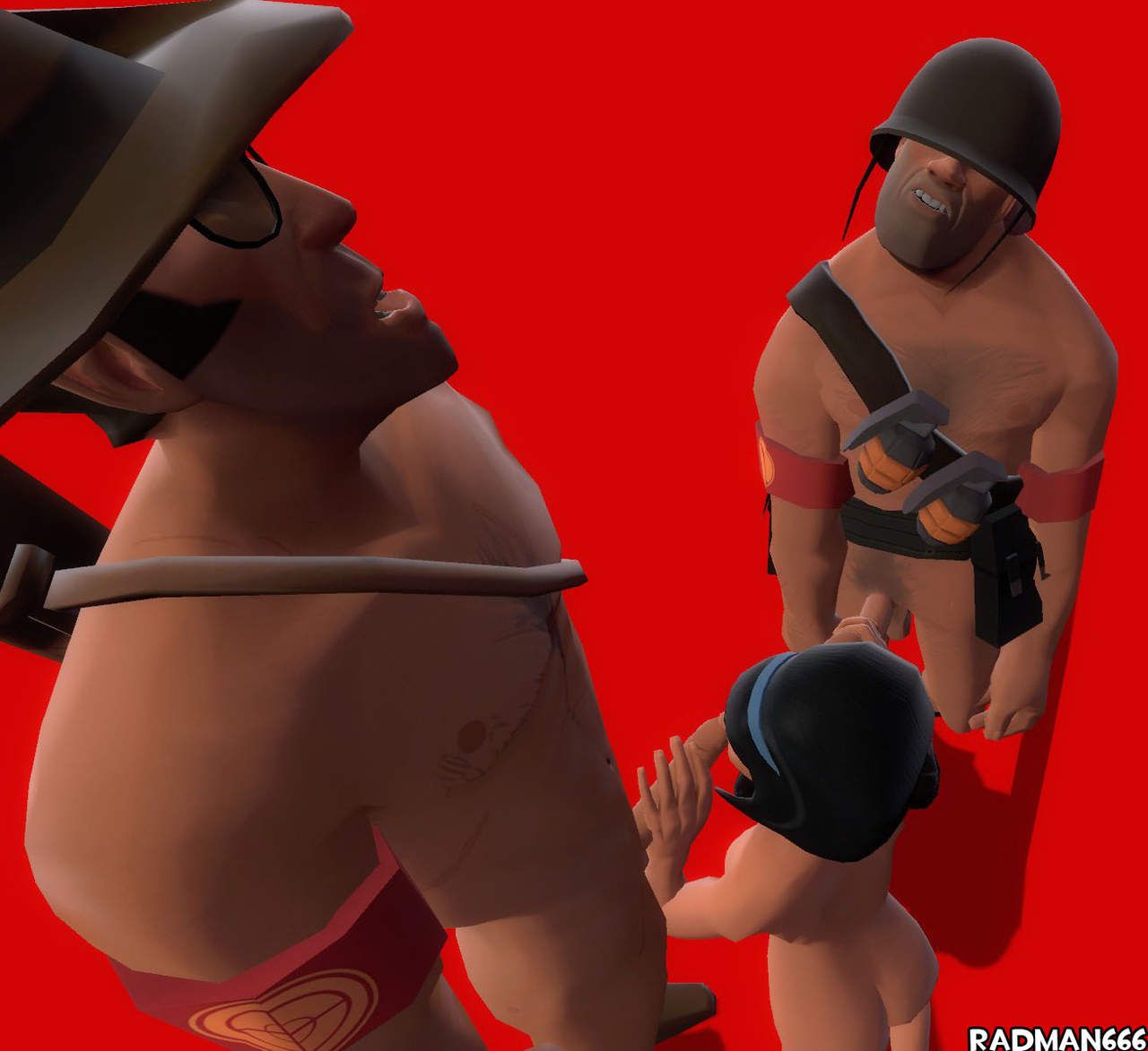 Fuck Fortress 2 : Threesome 19