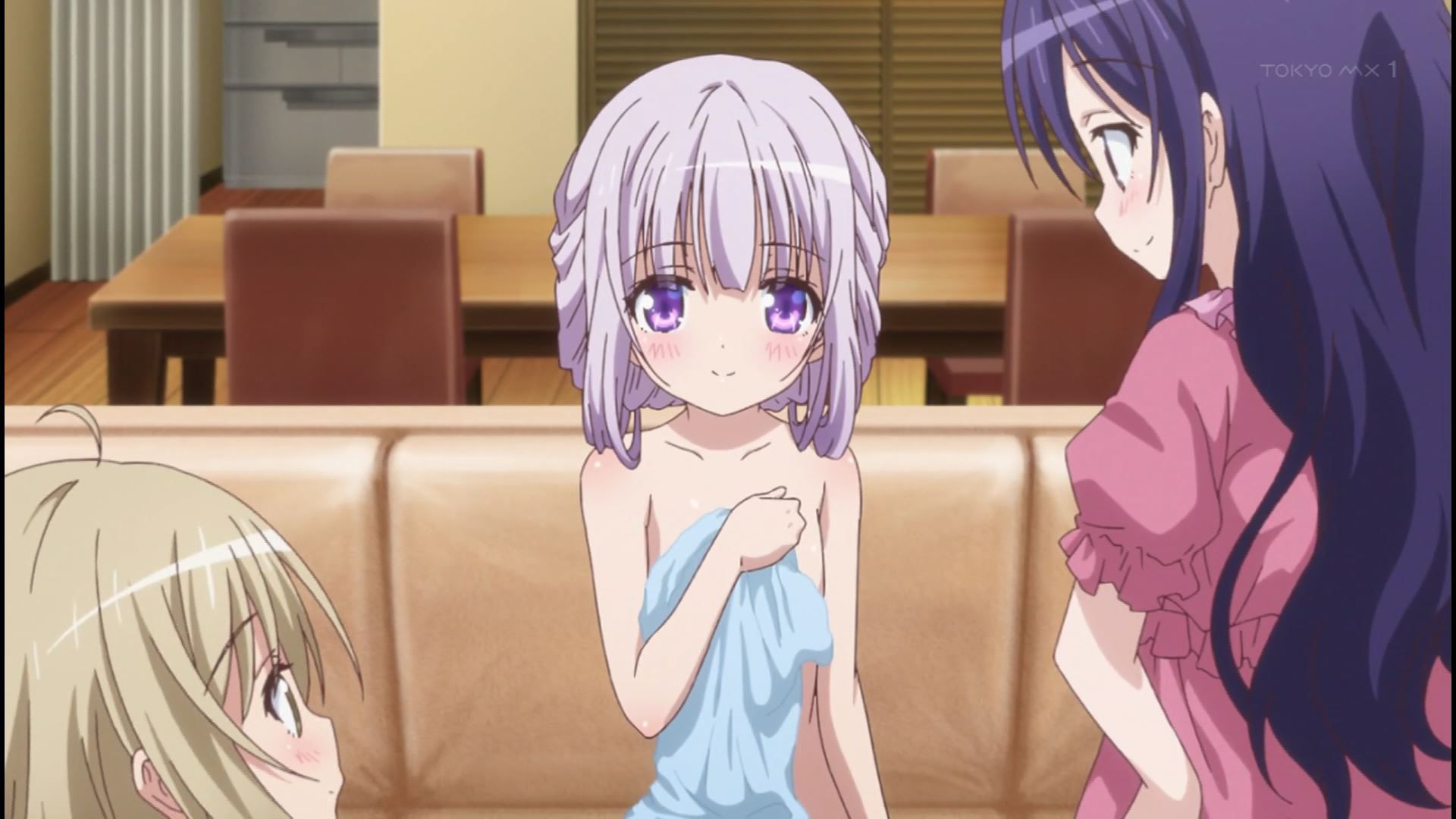 Anime [Angel 3p! Erotic scene is sleeping only in a small towel naked elementary school child in the 12 story! 15