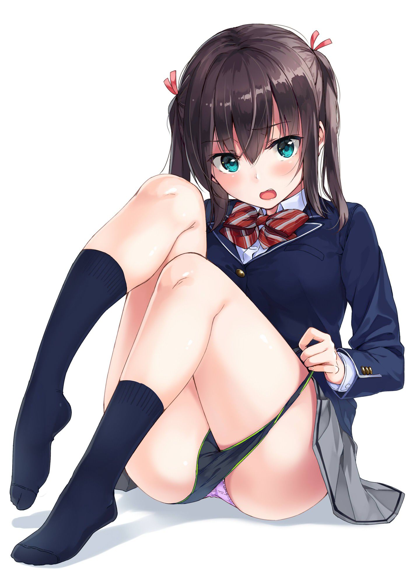 [Flip] Jaahasle [sitting] in the secondary image of the skirt 43 4