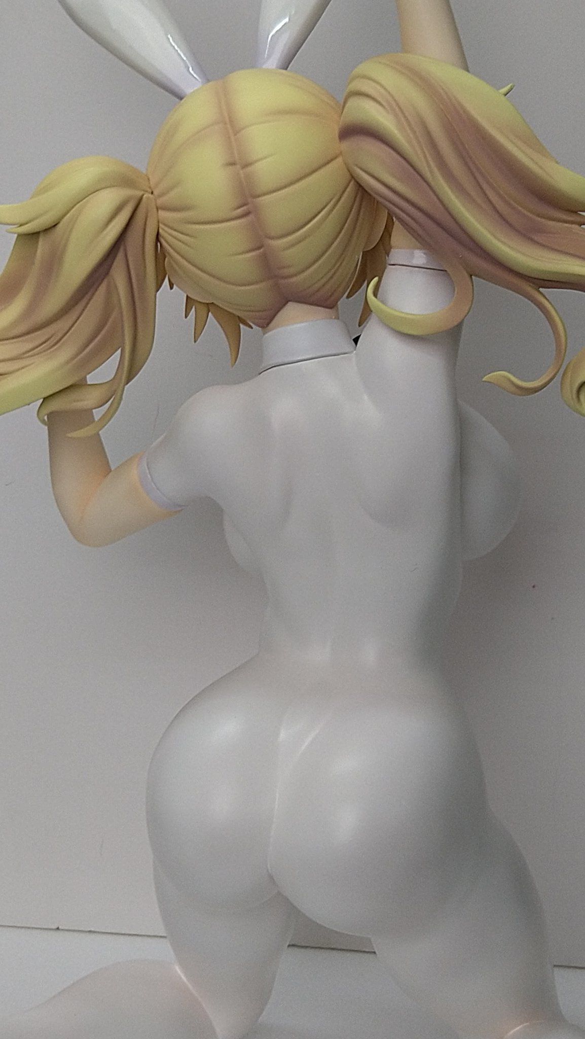 Very Hot Figurines 23