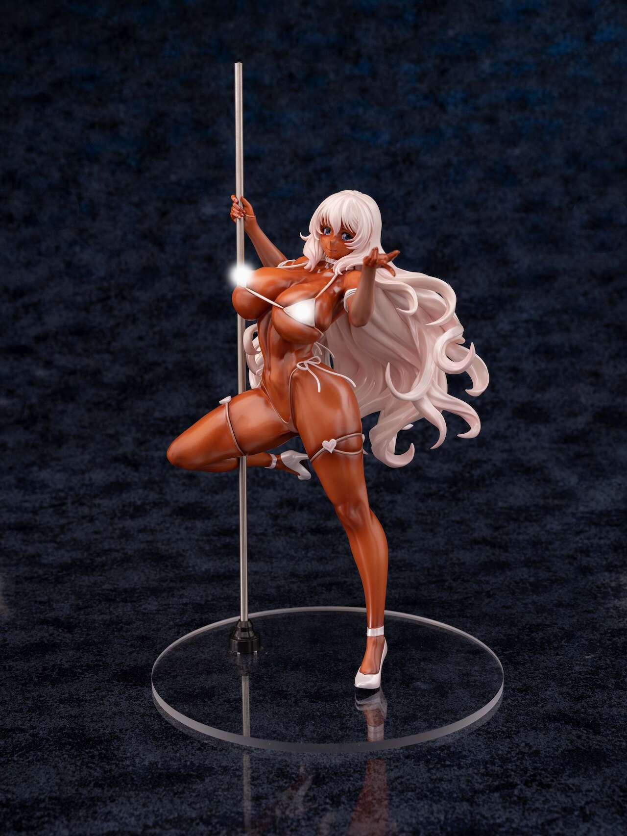 Very Hot Figurines 241