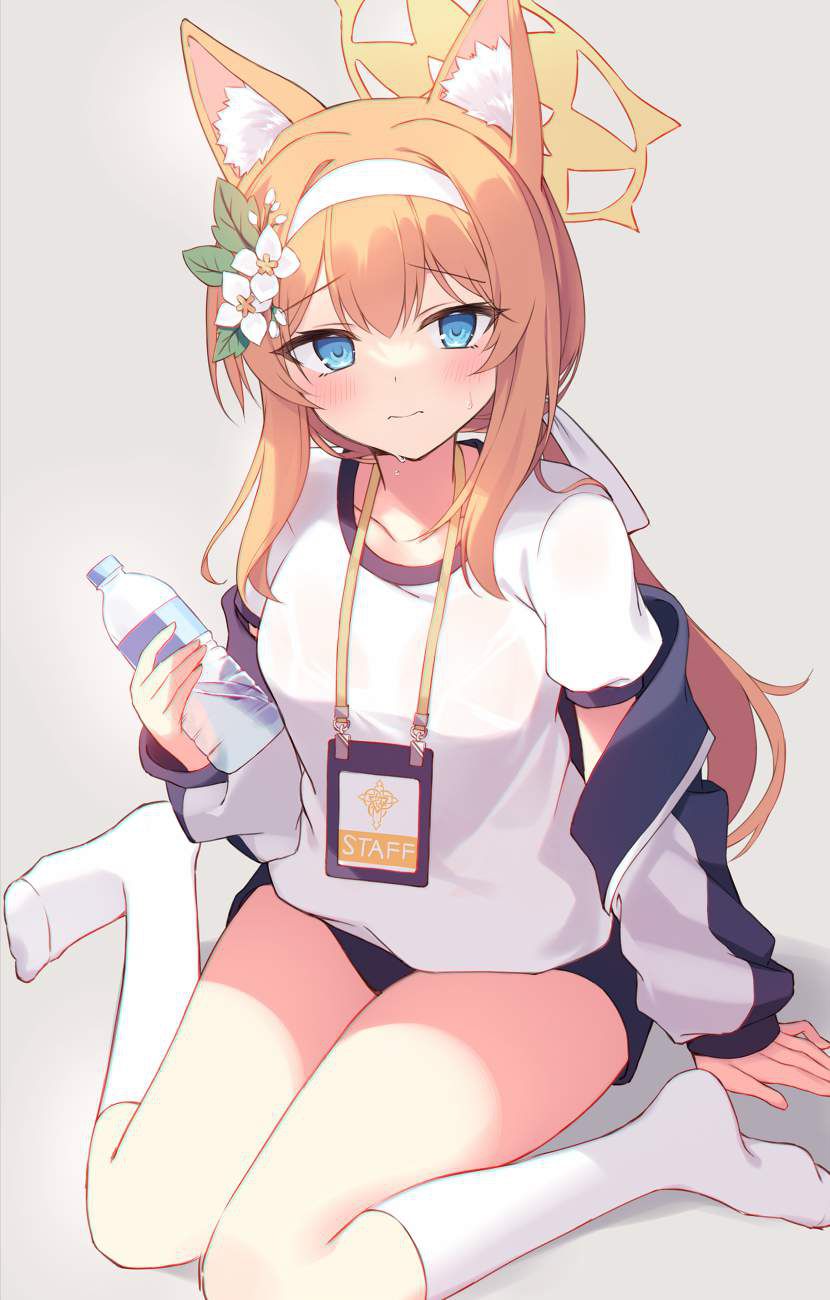 [Beware of heat stroke! ] Secondary erotic image of a girl hydrating during a break from exercise 18