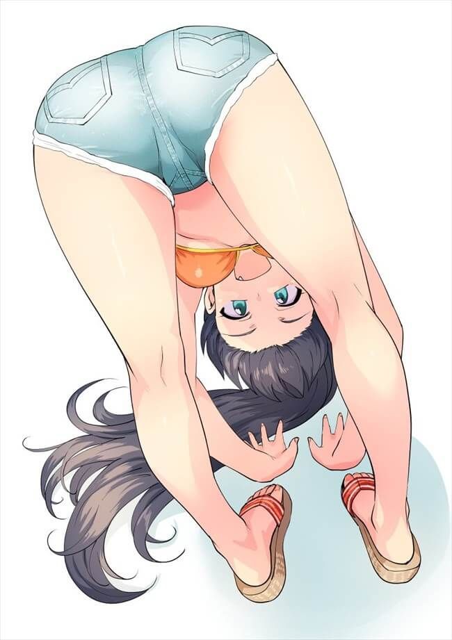 [secondary] picture of a girl in short shorts wear 3