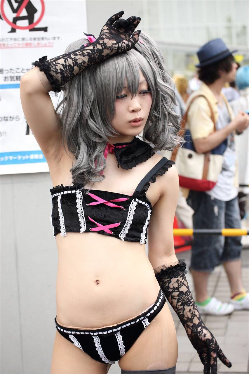 Do you want a naughty picture of a female cosplayers???? Wwwwwwwwww 4