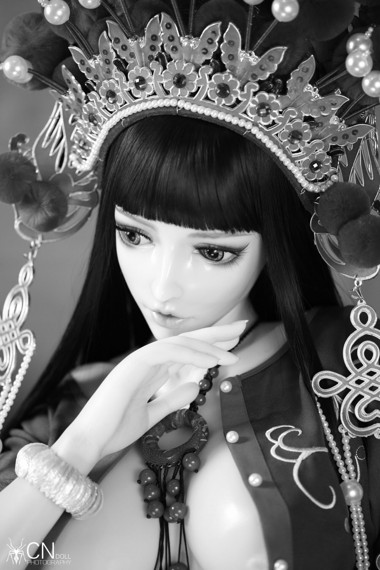 "Shi Ling" the Peking Opera Maid-Black & White by CNDOLL 7