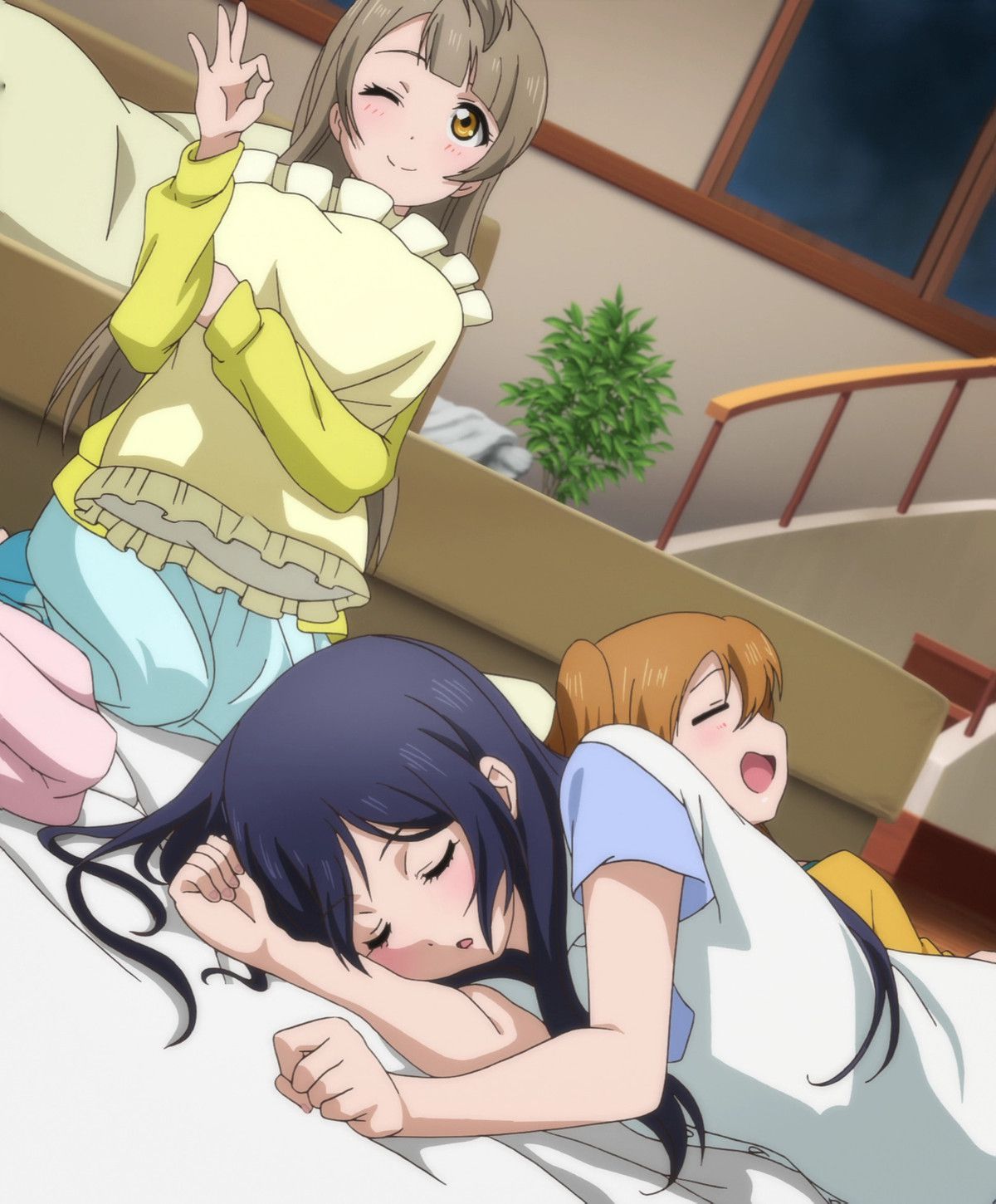 [Image is: "love live! "UMI-CHAN's and Super girl would anyone fell in love in a scene from wwwww 6