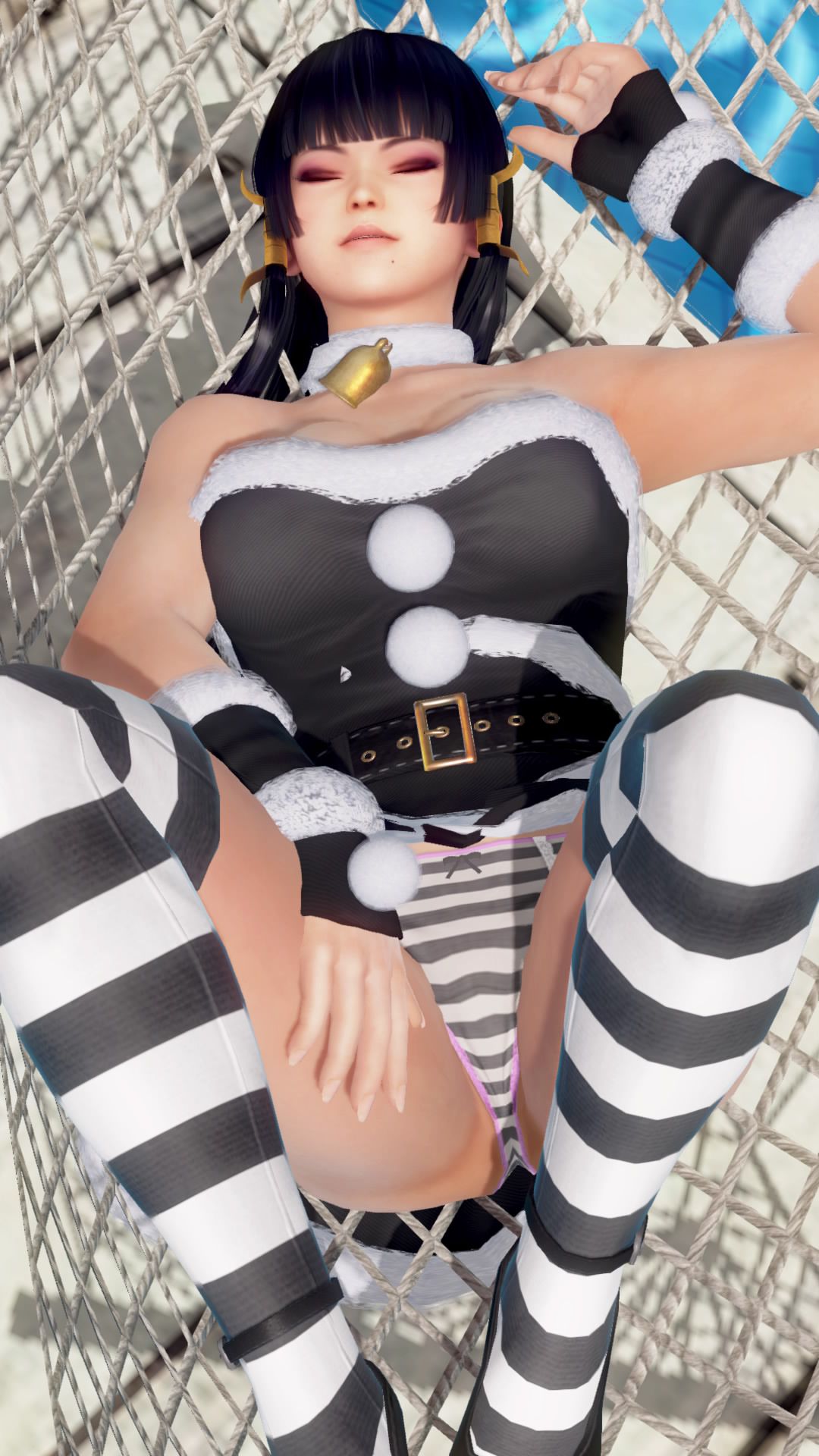 Merry Xmas from DOAX3 South Island! Photo session with new swimsuit Santa 42