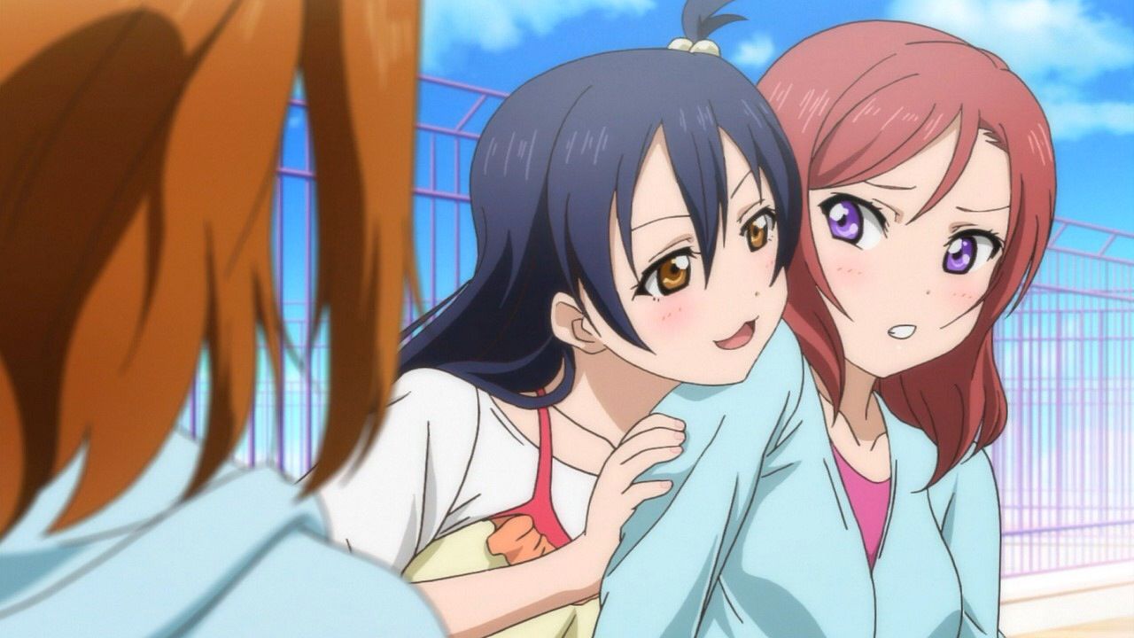 Love live! 6 second's comments. Love live the biggest moron times! Hatch is the only sore! 44