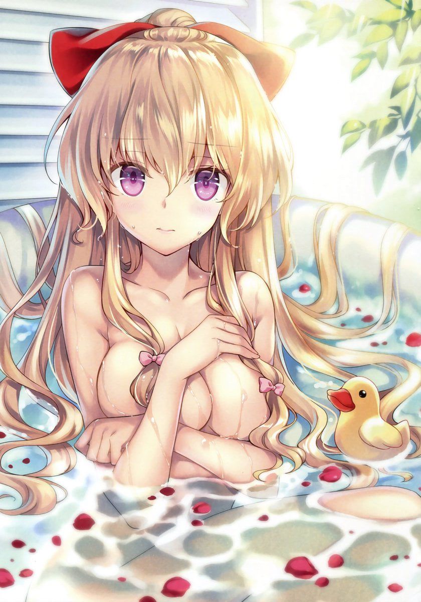 It's a bath, so it's natural to relax naked! It's not ecchi! 8