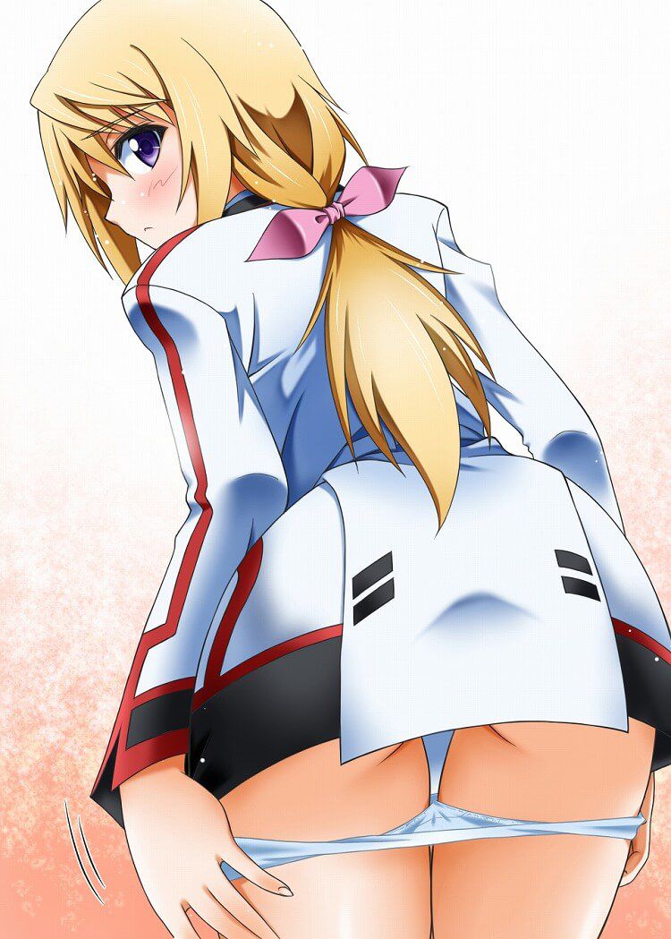 Cussoshko said "infinite Stratos' JLPT is blonde woman www 3