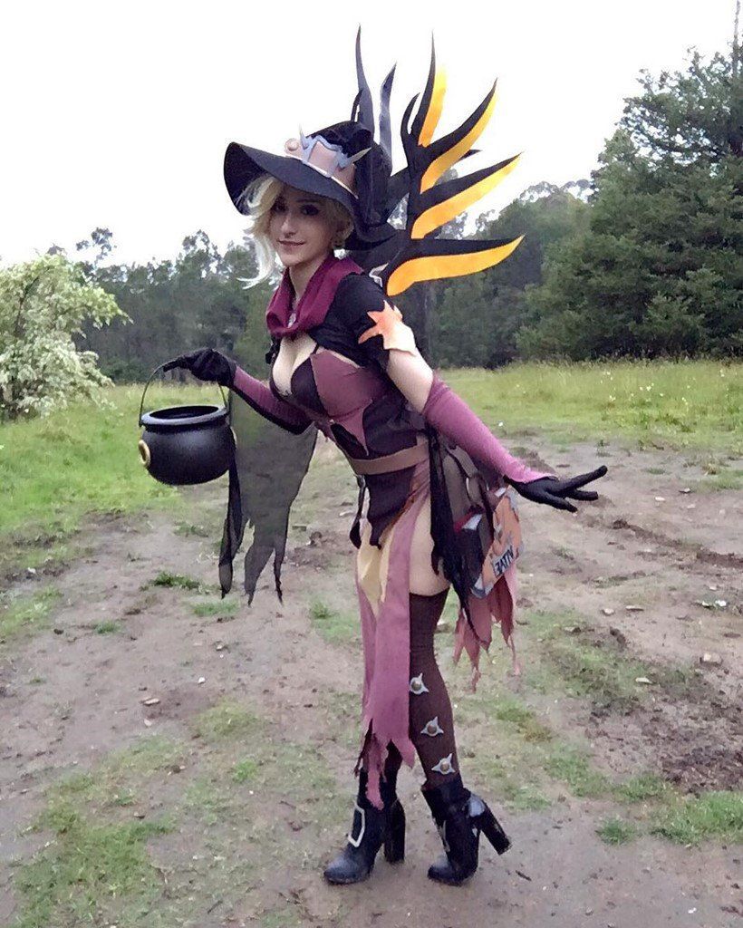 [Cosplay, Overwatch, Marcy's witch costume cosplay images + bonus 3