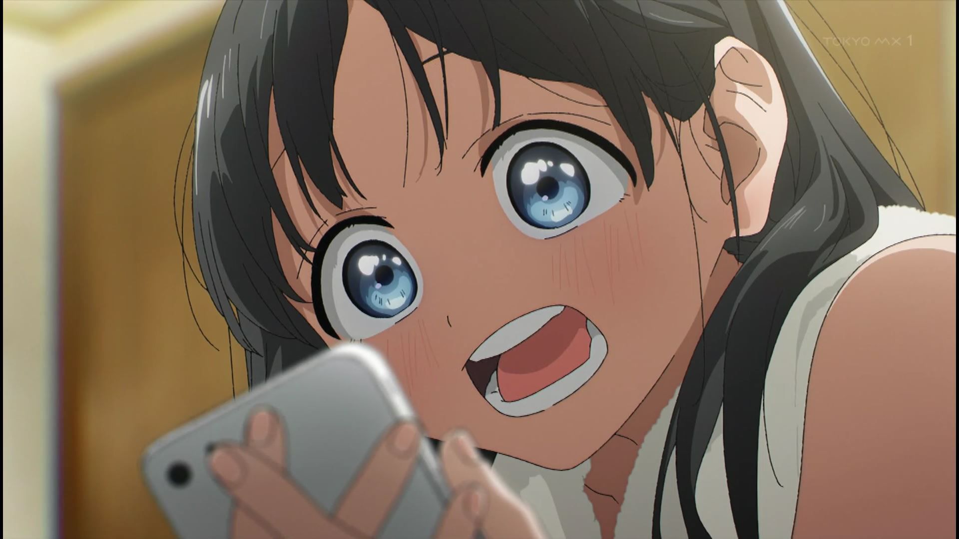 Erotic scenes such as erotic selfies of girls and wet sheer in episode 3 of the anime "Tomorrow-chan's sailor suit" 21