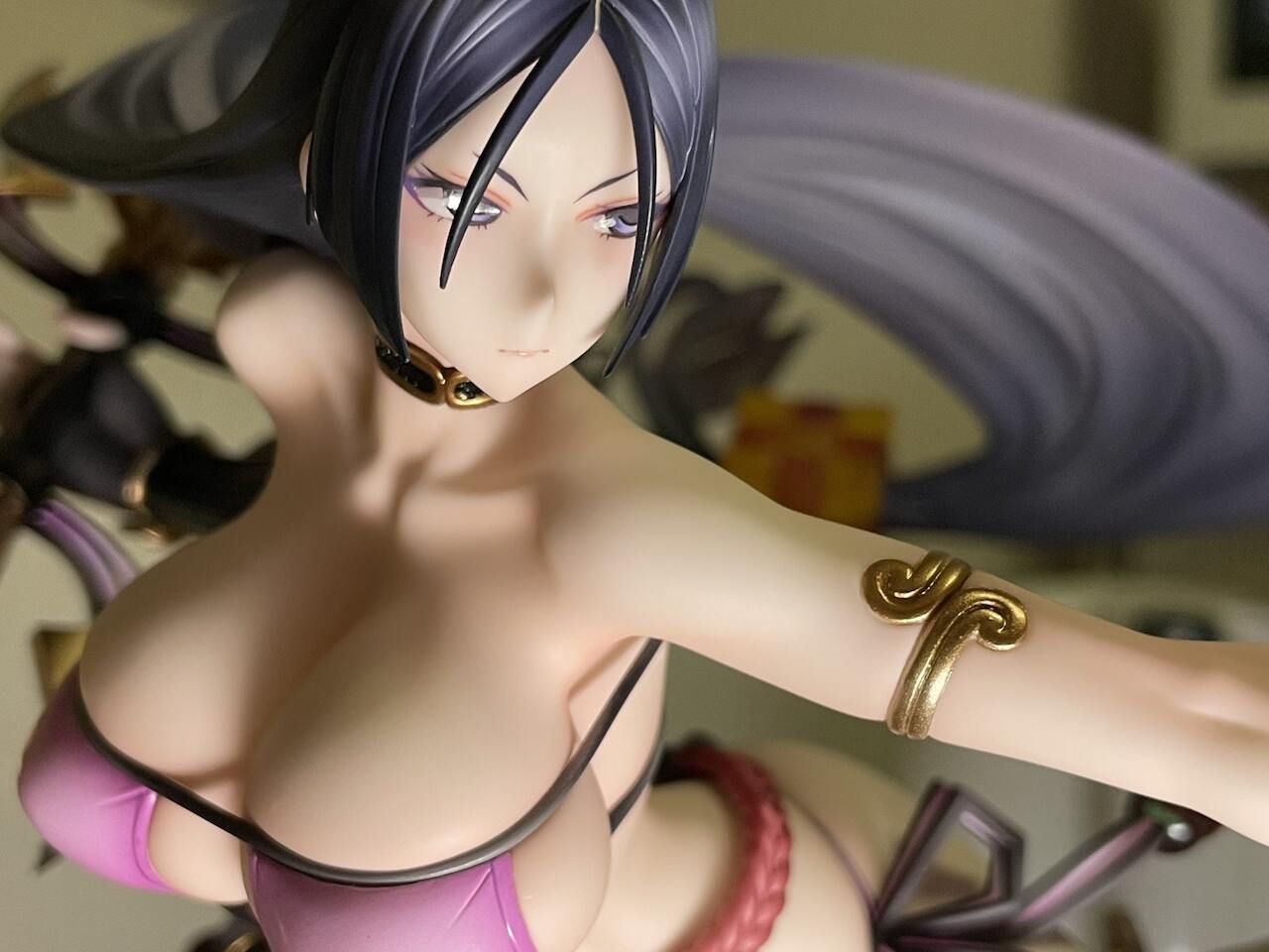 Very Hot Figurines 214