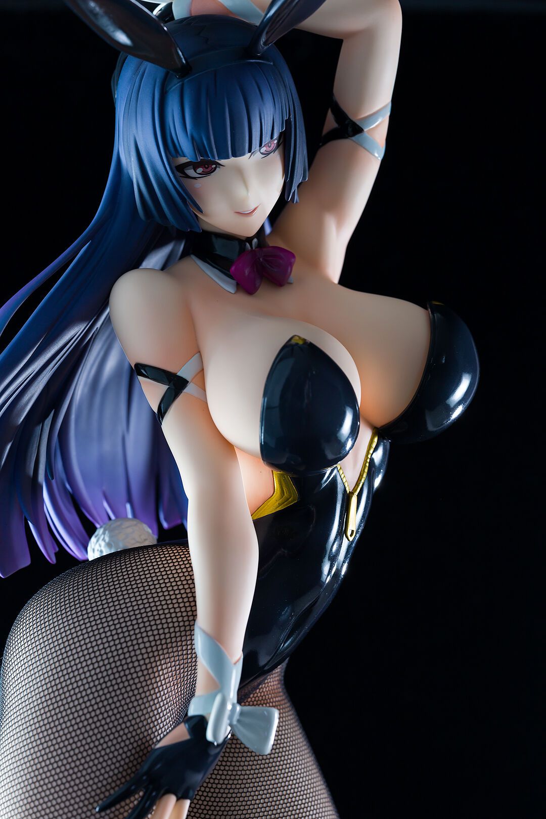 Very Hot Figurines 323