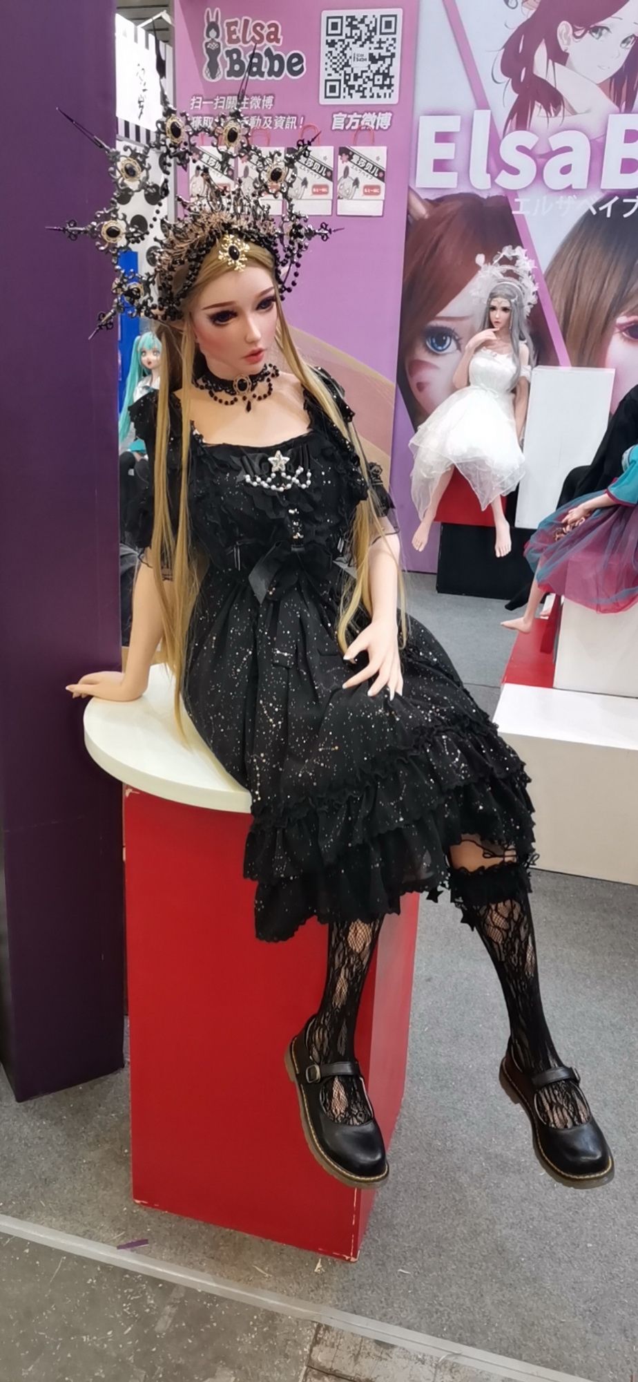 Elsa Babe-A collection of dolls at CHINA JOY EXPO 9