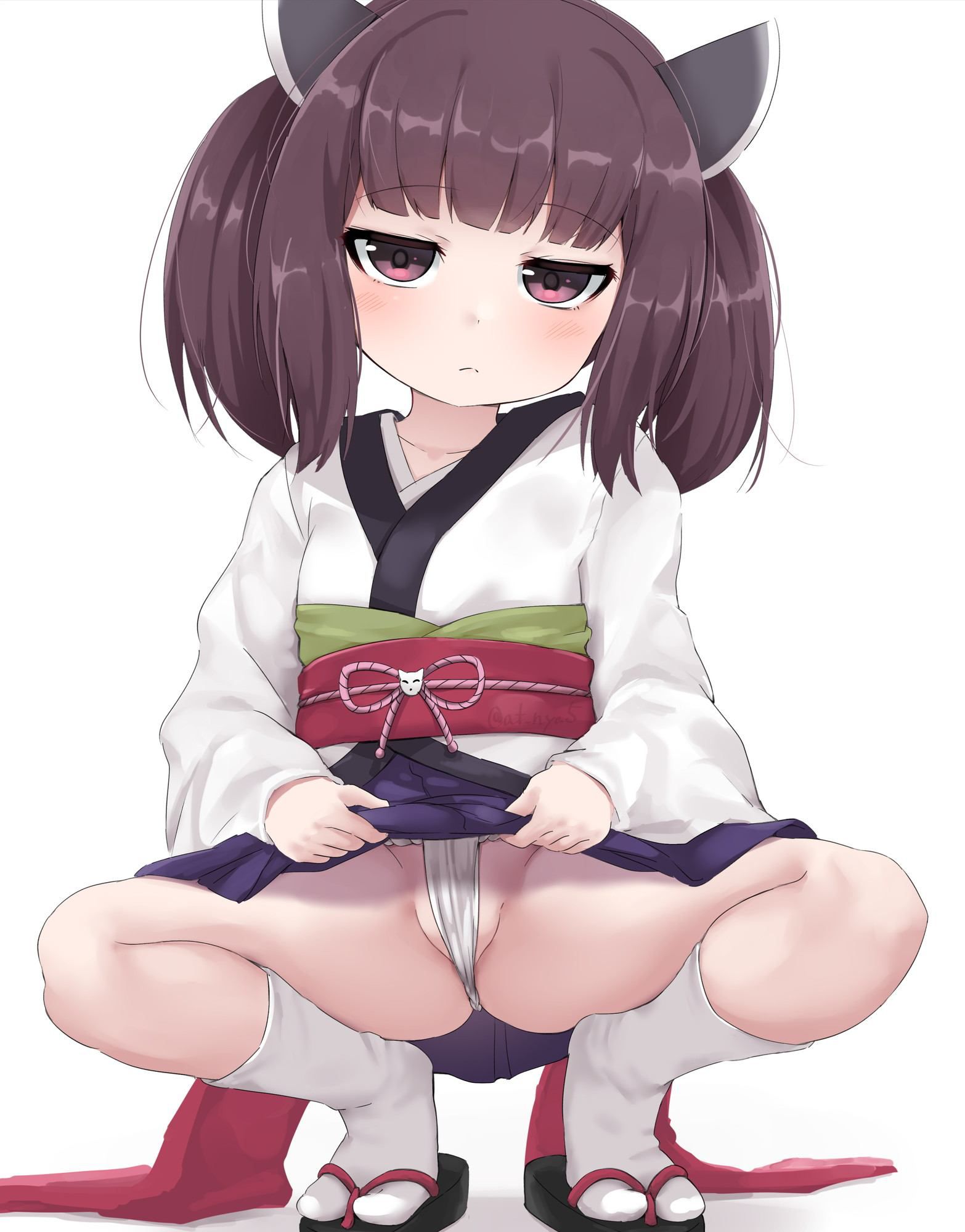 "Where are you looking~?" A soft-looking defenseless crotch image ♪ of a girl squatting with her eyes 35